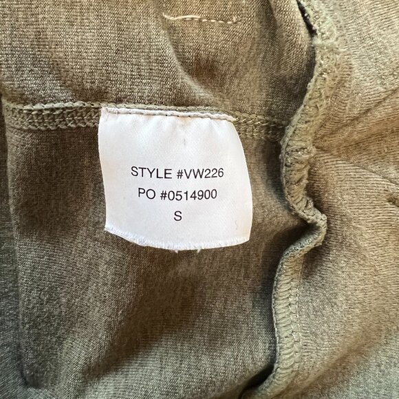 Vuori, Women's Halo Essential Hoodie in Green - Picture 5 of 7